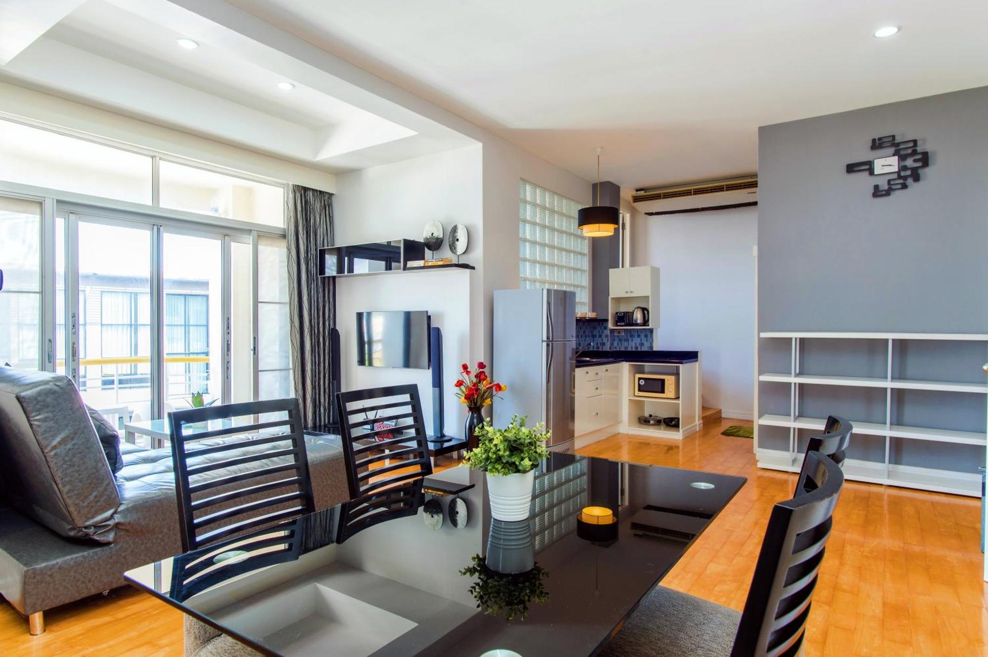 Hin Nam & Maysa - Happy Rent Apartemen